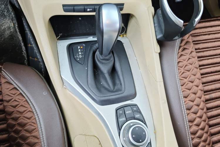 Used BMW X1 2012 sDrive18i Luxury Model Gear Lever