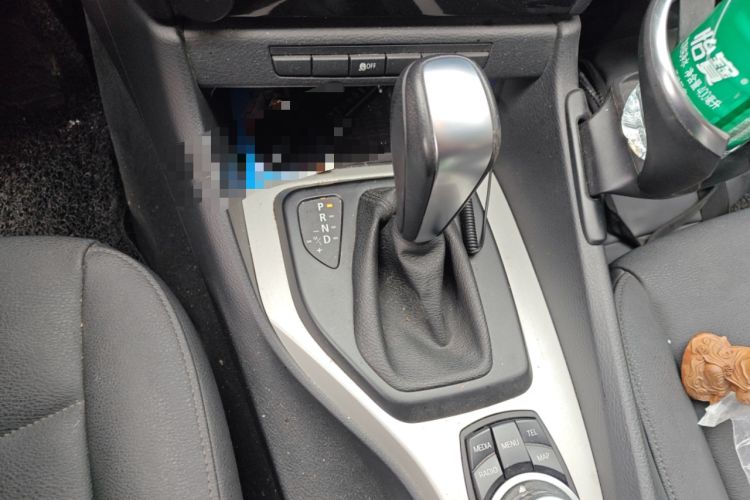 Used BMW X1 2012 sDrive18i Luxury Edition Gear Lever