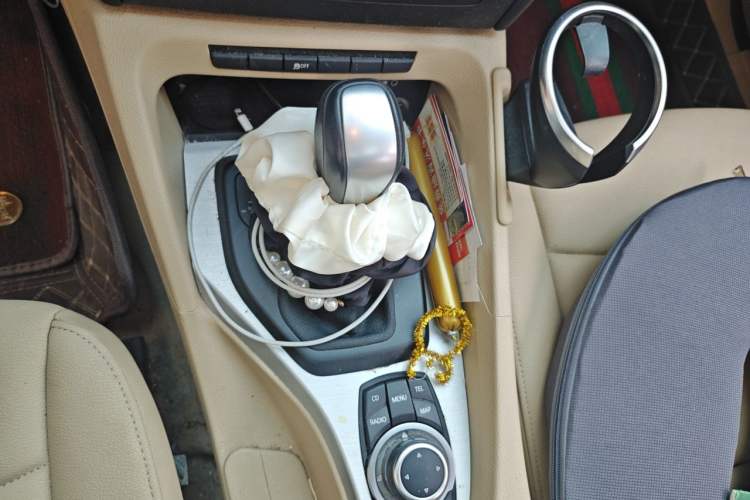 Used BMW X1 2012 sDrive18i Luxury Model Gear Lever