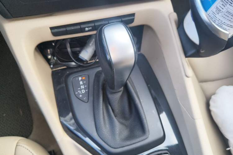 Used BMW X1 2012 sDrive18i Luxury Edition Gear Lever