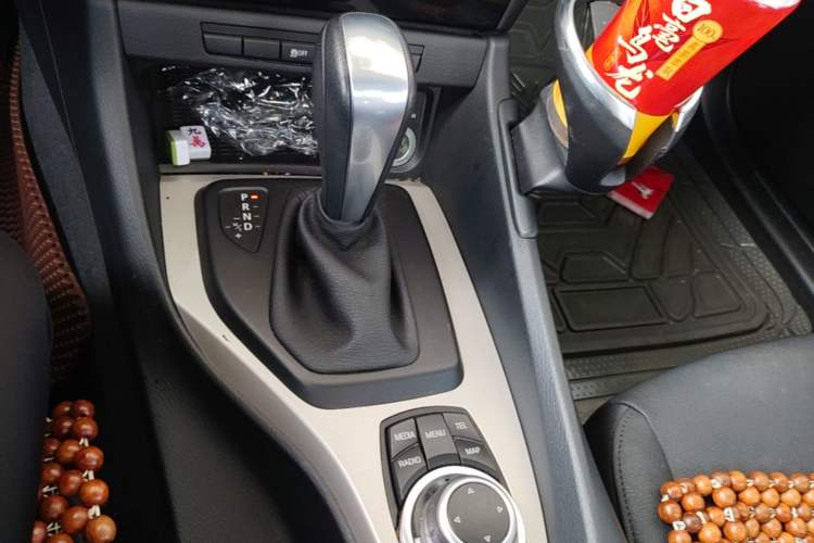 Used BMW X1 2012 sDrive18i Luxury Edition Gear Lever