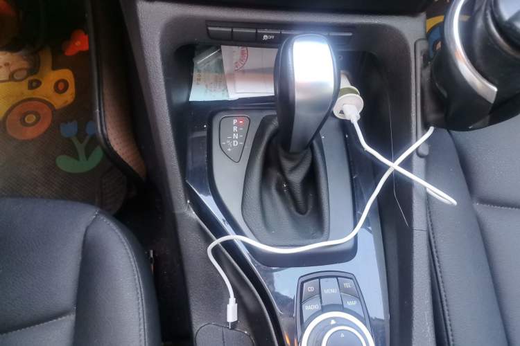 Used BMW X1 2012 sDrive18i Luxury Edition Gear Lever