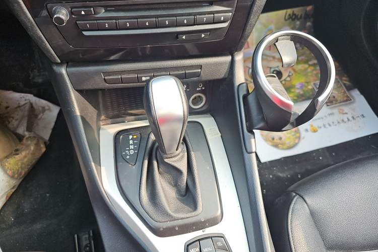 Used BMW X1 2012 sDrive18i Luxury Edition Gear Lever