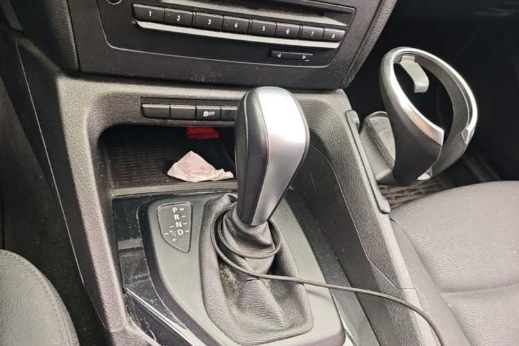 Used BMW X1 2012 sDrive18i Luxury Edition Gear Lever