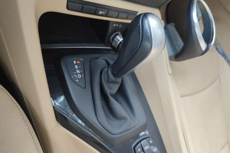 Used BMW X1 2012 sDrive18i Luxury Model Gear Lever