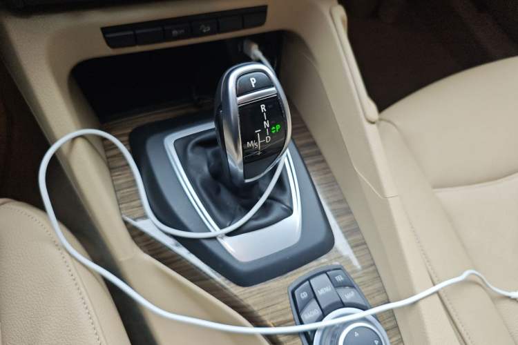 Used BMW X1 2012 xDrive20i Gear Lever