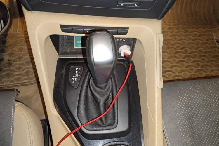 Used BMW X1 2012 sDrive18i Luxury Edition Gear Lever