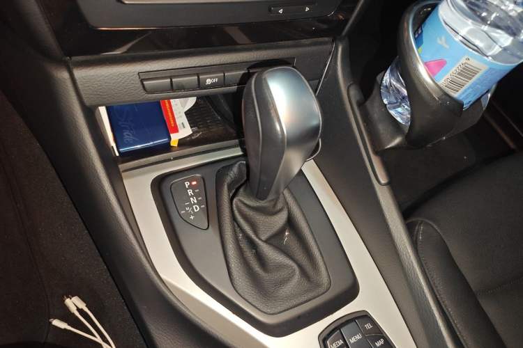 Used BMW X1 2012 sDrive18i Luxury Model Gear Lever