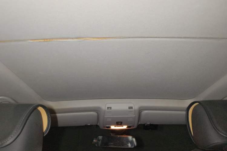 Used BMW X1 2012 sDrive18i Luxury Model Headliner