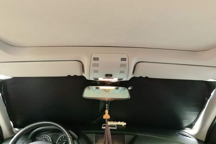Used BMW X1 2012 sDrive18i Luxury Edition Headliner