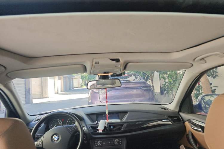 Used BMW X1 2012 sDrive18i Luxury Model Headliner