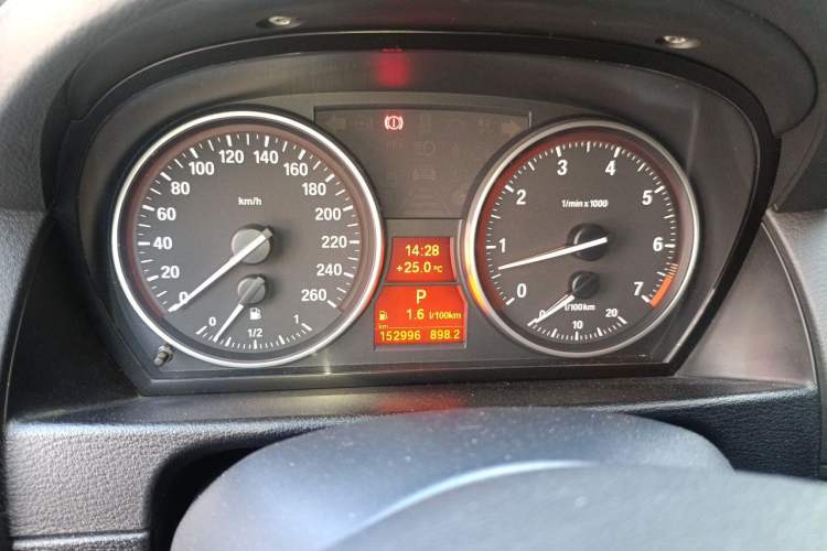Used BMW X1 2012 xDrive20i Instrument Cluster