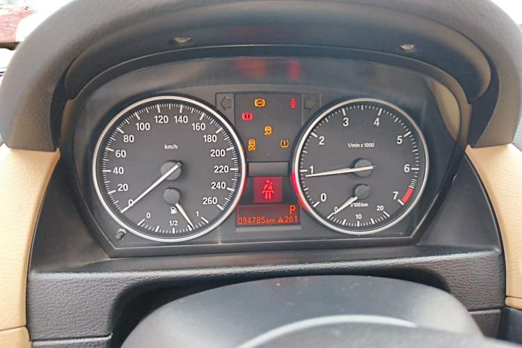 Used BMW X1 2012 sDrive18i Luxury Edition Instrument Cluster