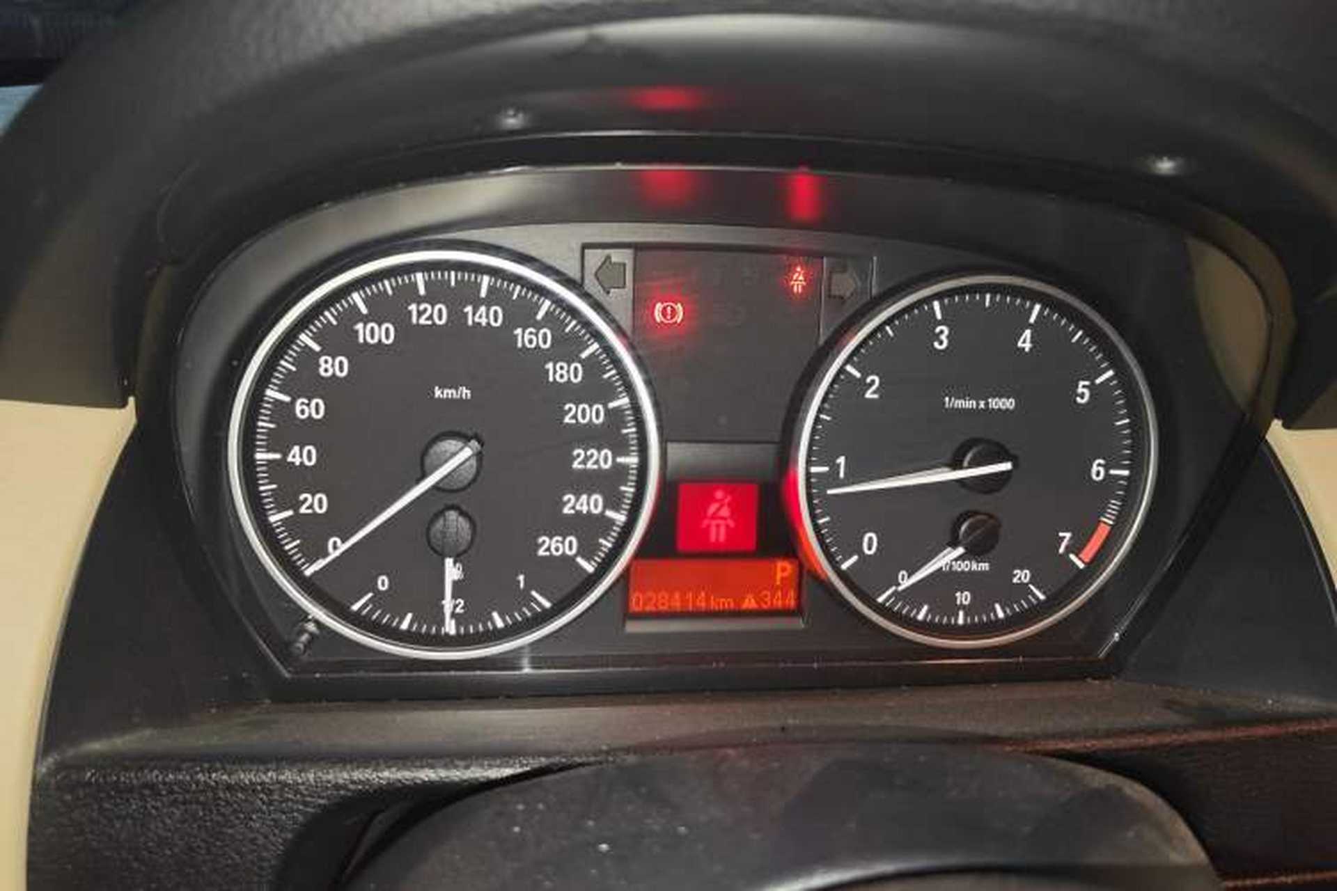 Used BMW X1 2012 sDrive18i Luxury Edition Instrument Cluster