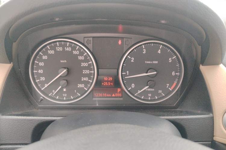 Used BMW X1 2012 sDrive18i Luxury Edition Instrument Cluster