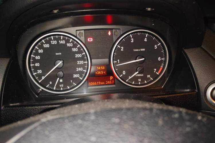 Used BMW X1 2012 sDrive18i Luxury Edition Instrument Cluster