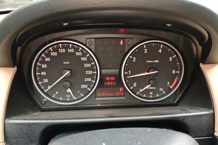 Used BMW X1 2012 sDrive18i Luxury Edition Instrument Cluster