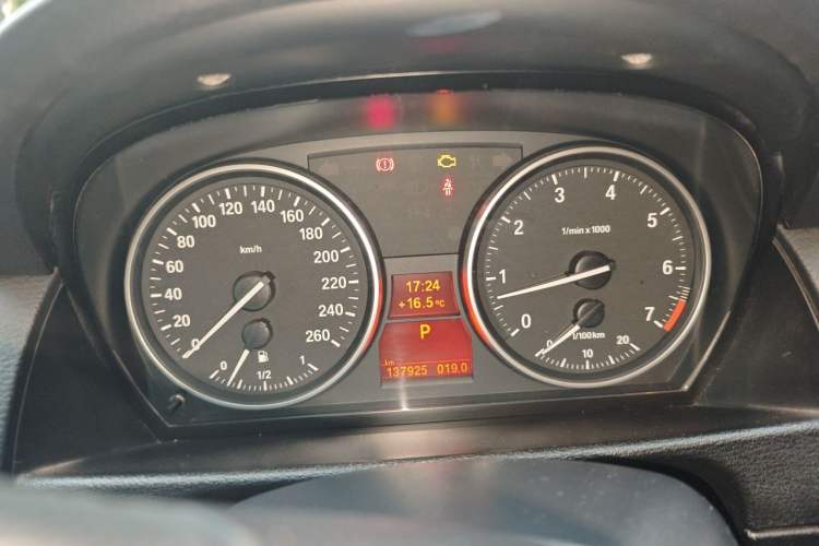 Used BMW X1 2012 sDrive18i Luxury Model Instrument Cluster