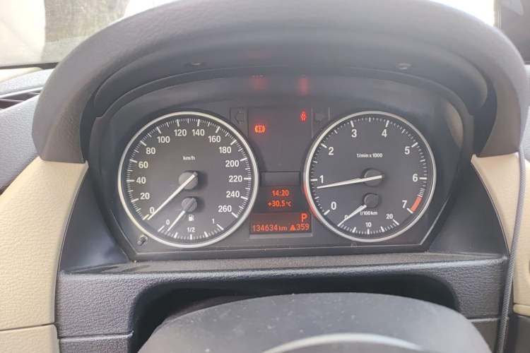 Used BMW X1 2012 sDrive18i Luxury Edition Instrument Cluster