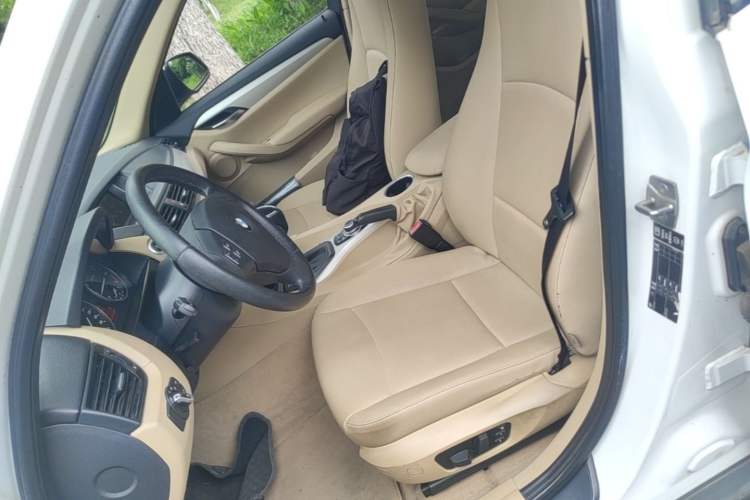 Used BMW X1 2012 sDrive18i Luxury Edition Left Front Seat