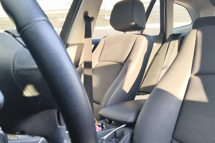 Used BMW X1 2012 sDrive18i Luxury Edition Left Front Seat