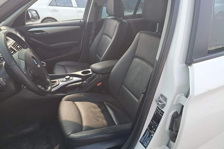 Used BMW X1 2012 sDrive18i Luxury Edition Left Front Seat
