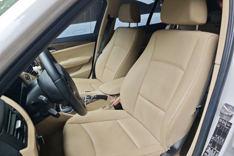Used BMW X1 2012 xDrive20i Left Front Seat
