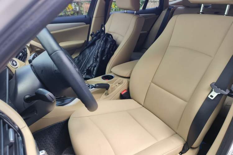 Used BMW X1 2012 sDrive18i Luxury Edition Left Front Seat