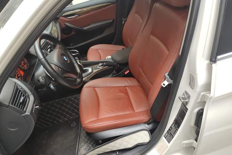 Used BMW X1 2012 xDrive28i Left Front Seat