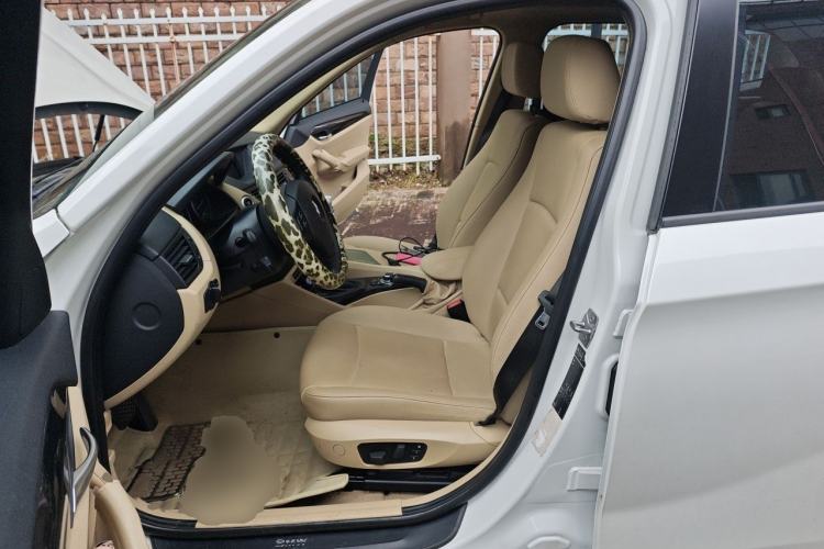 Used BMW X1 2012 sDrive18i Luxury Edition Left Front Seat