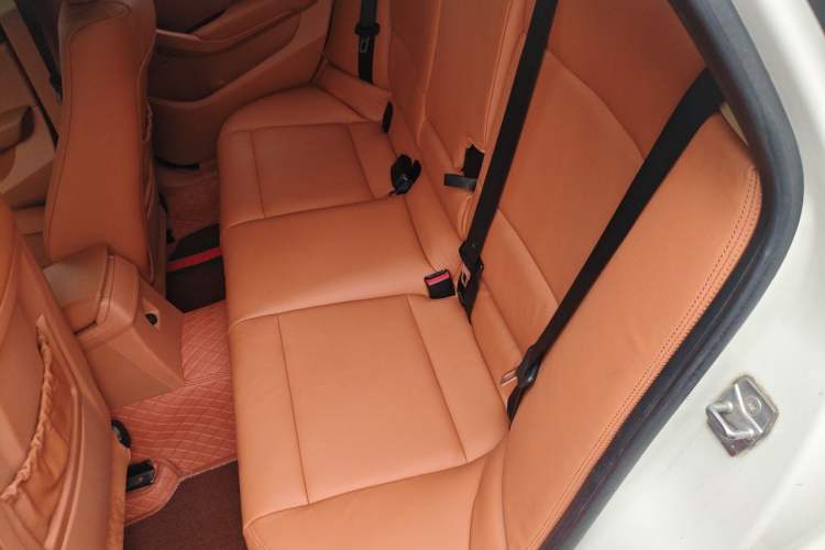 Used BMW X1 2012 sDrive18i Luxury Edition Left Rear Seat