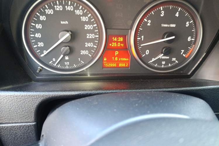 Used BMW X1 2012 xDrive20i Odometer Close Up