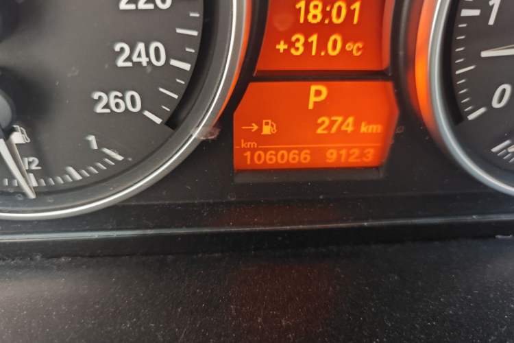 Used BMW X1 2012 sDrive18i Luxury Model Odometer Close Up