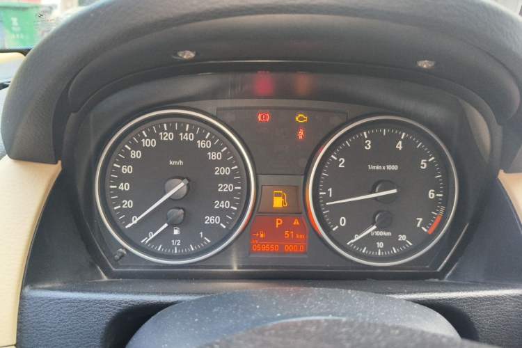 Used BMW X1 2012 sDrive18i Luxury Edition Odometer Close Up