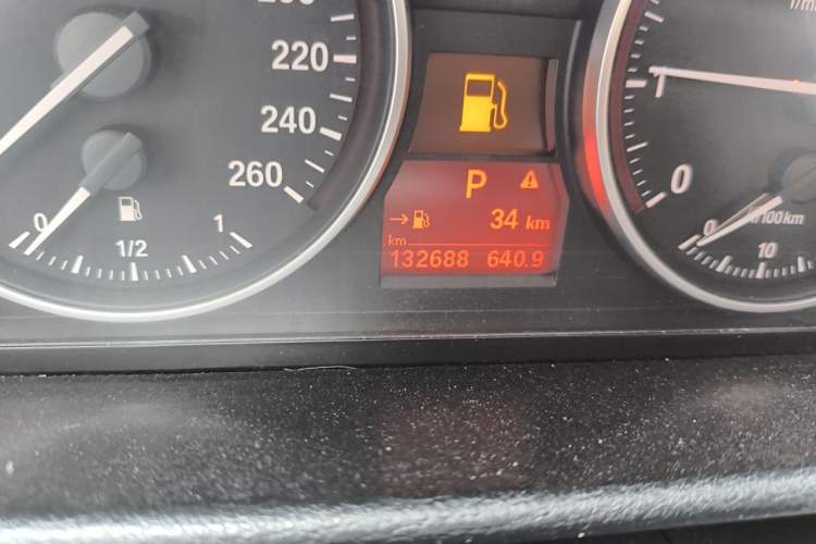 Used BMW X1 2012 xDrive20i Odometer Close Up