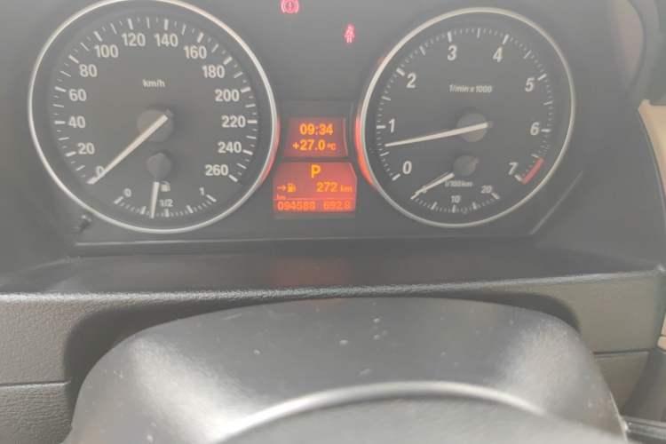 Used BMW X1 2012 sDrive18i Luxury Model Odometer Close Up