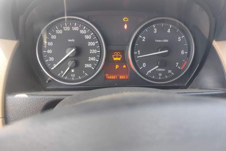 Used BMW X1 2012 sDrive18i Luxury Model Odometer Close Up