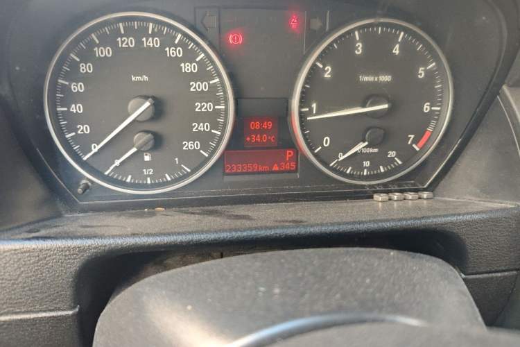 Used BMW X1 2012 sDrive18i Luxury Model Odometer Close Up