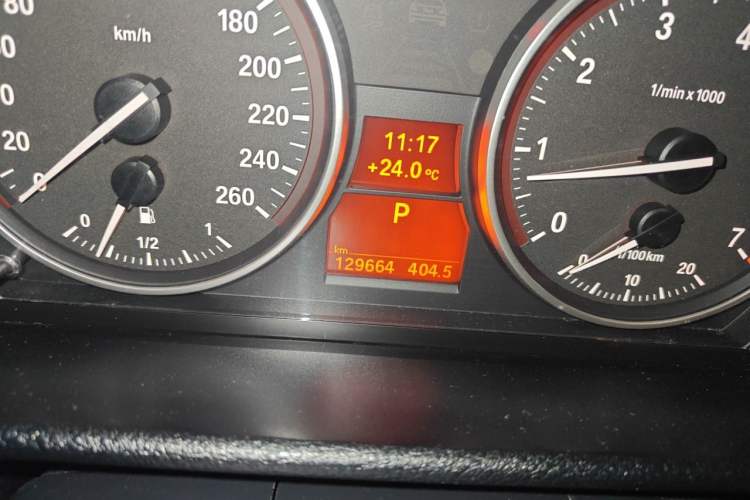 Used BMW X1 2012 sDrive18i Luxury Model Odometer Close Up