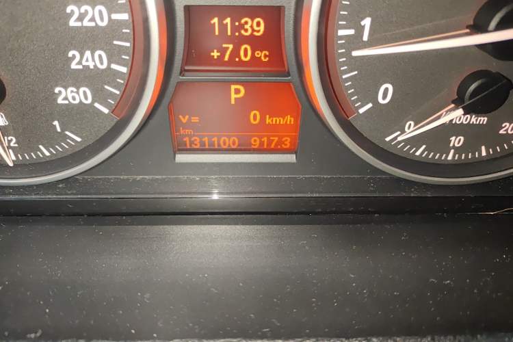 Used BMW X1 2012 xDrive28i Odometer Close Up