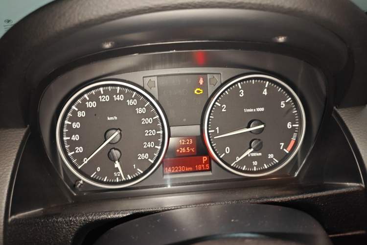 Used BMW X1 2012 sDrive18i Luxury Model Odometer Close Up