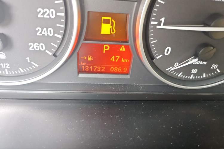 Used BMW X1 2012 xDrive20i Luxury Model Odometer Close Up