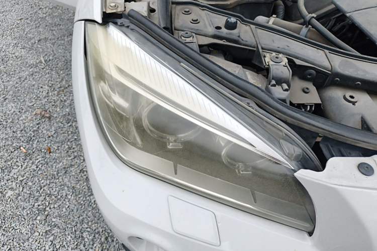 Used BMW X1 2012 sDrive18i Luxury Edition Right Front Headlight