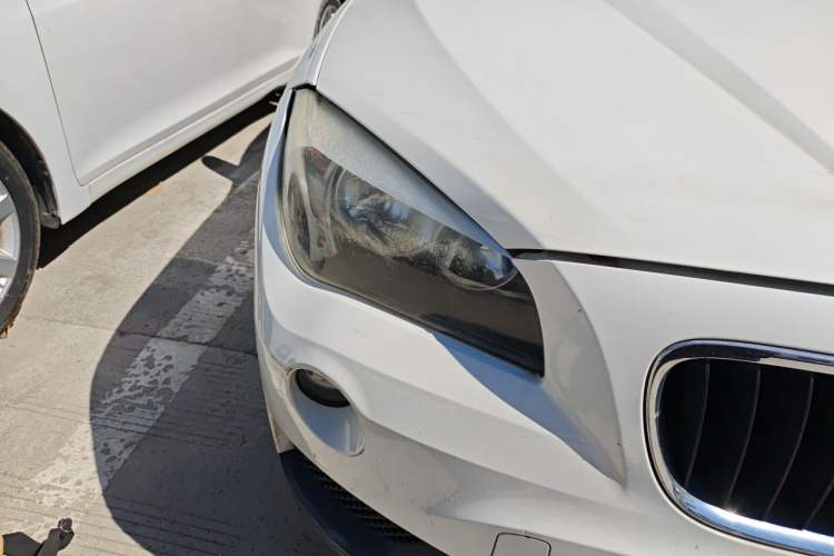 Used BMW X1 2012 sDrive18i Fashion Model Right Front Headlight