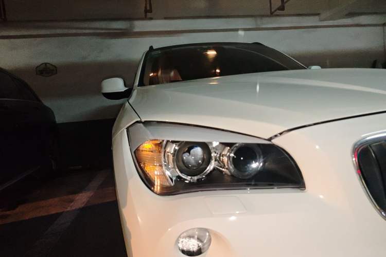 Used BMW X1 2012 sDrive18i Luxury Edition Right Front Headlight