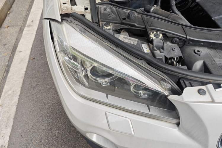 Used BMW X1 2012 sDrive18i Luxury Edition Right Front Headlight