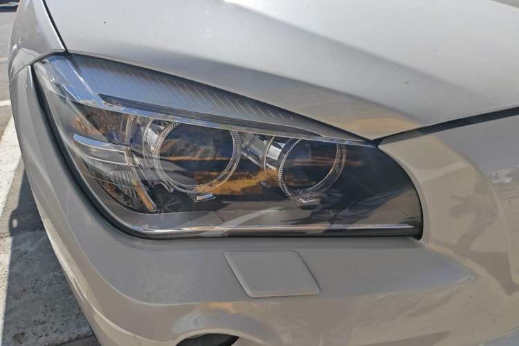 Used BMW X1 2012 sDrive18i Luxury Edition Right Front Headlight