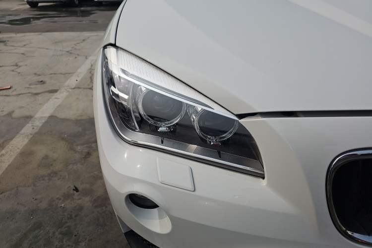 Used BMW X1 2012 sDrive18i Luxury Edition Right Front Headlight