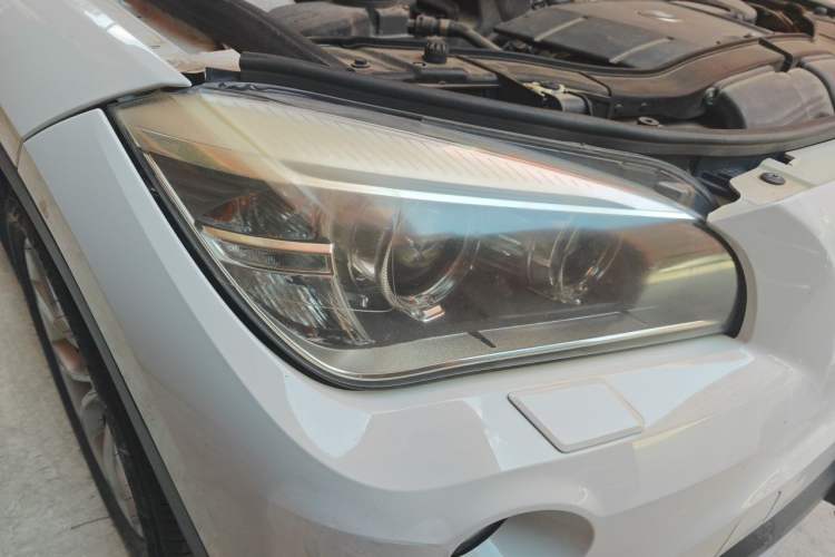 Used BMW X1 2012 sDrive18i Luxury Edition Right Front Headlight