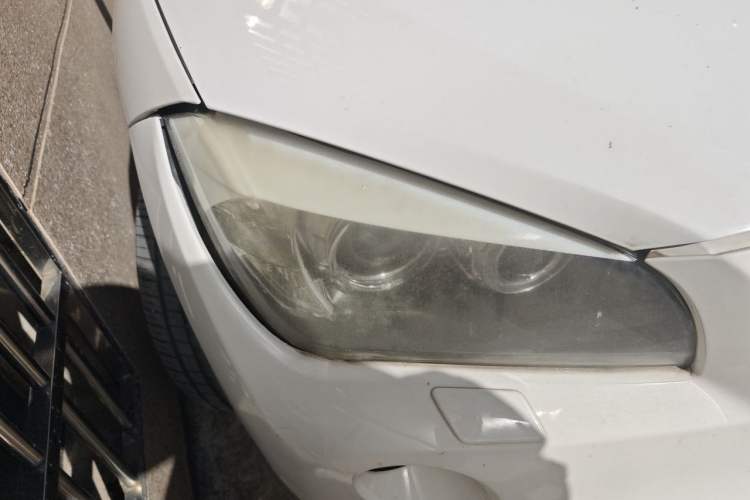 Used BMW X1 2012 sDrive18i Luxury Model Right Front Headlight